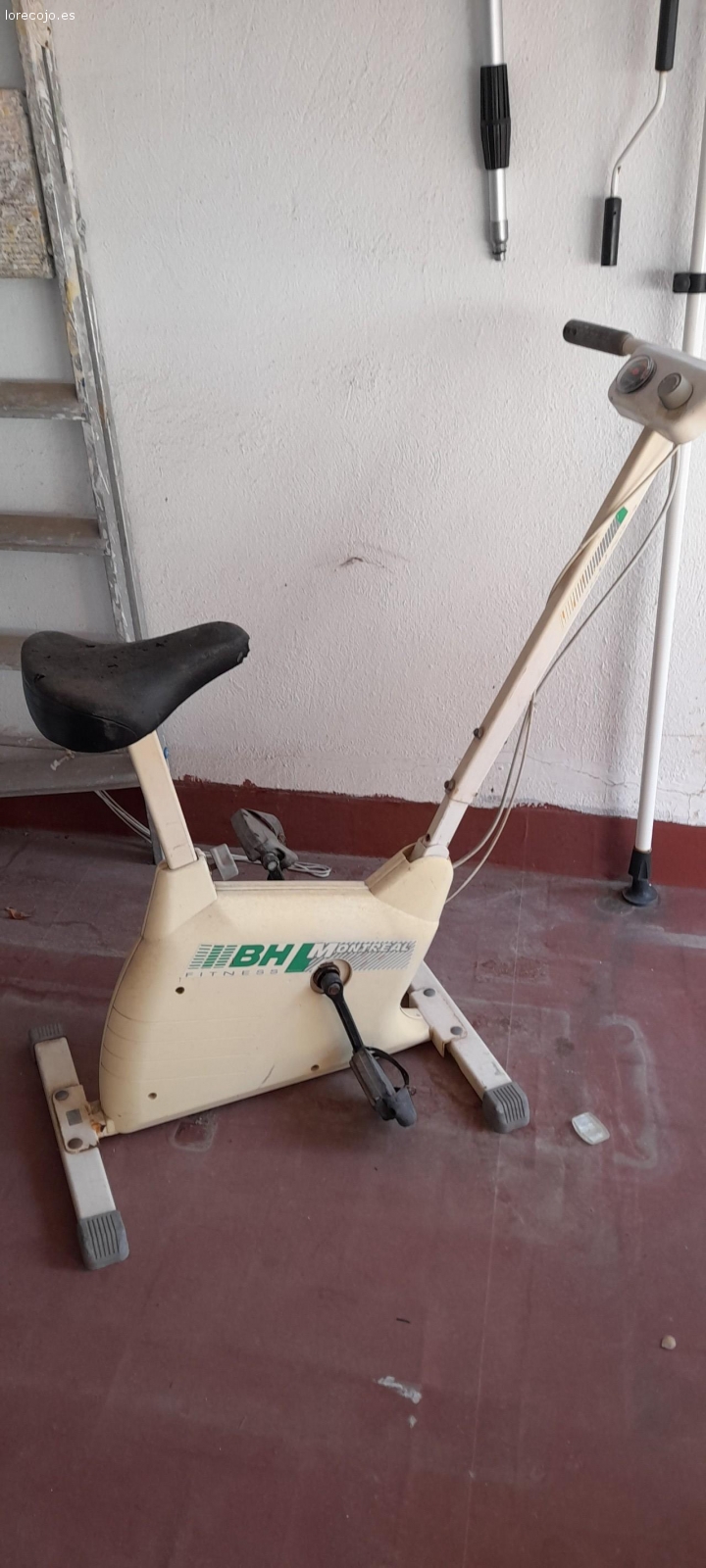 bicicleta estatica. bicicleta para casa