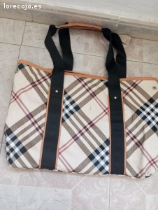 bolsos. se da lotes de bolsos en buen estado.