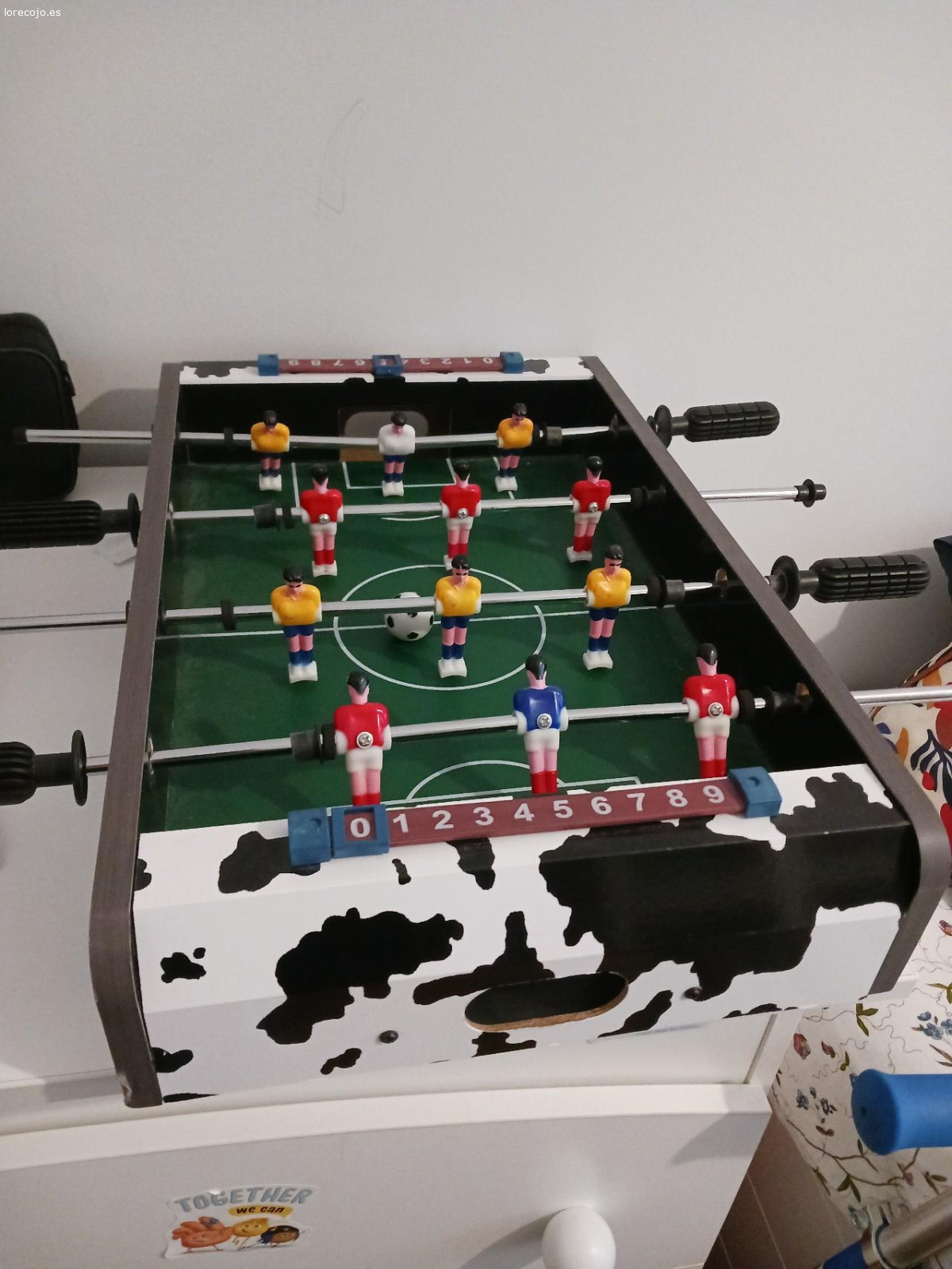 Futbolin juguete mesa. Futbolin madera, en buen estado y con una pelota