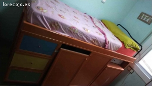 Habitación niño. Habitación niño y escritorio. Ya está desmontada.