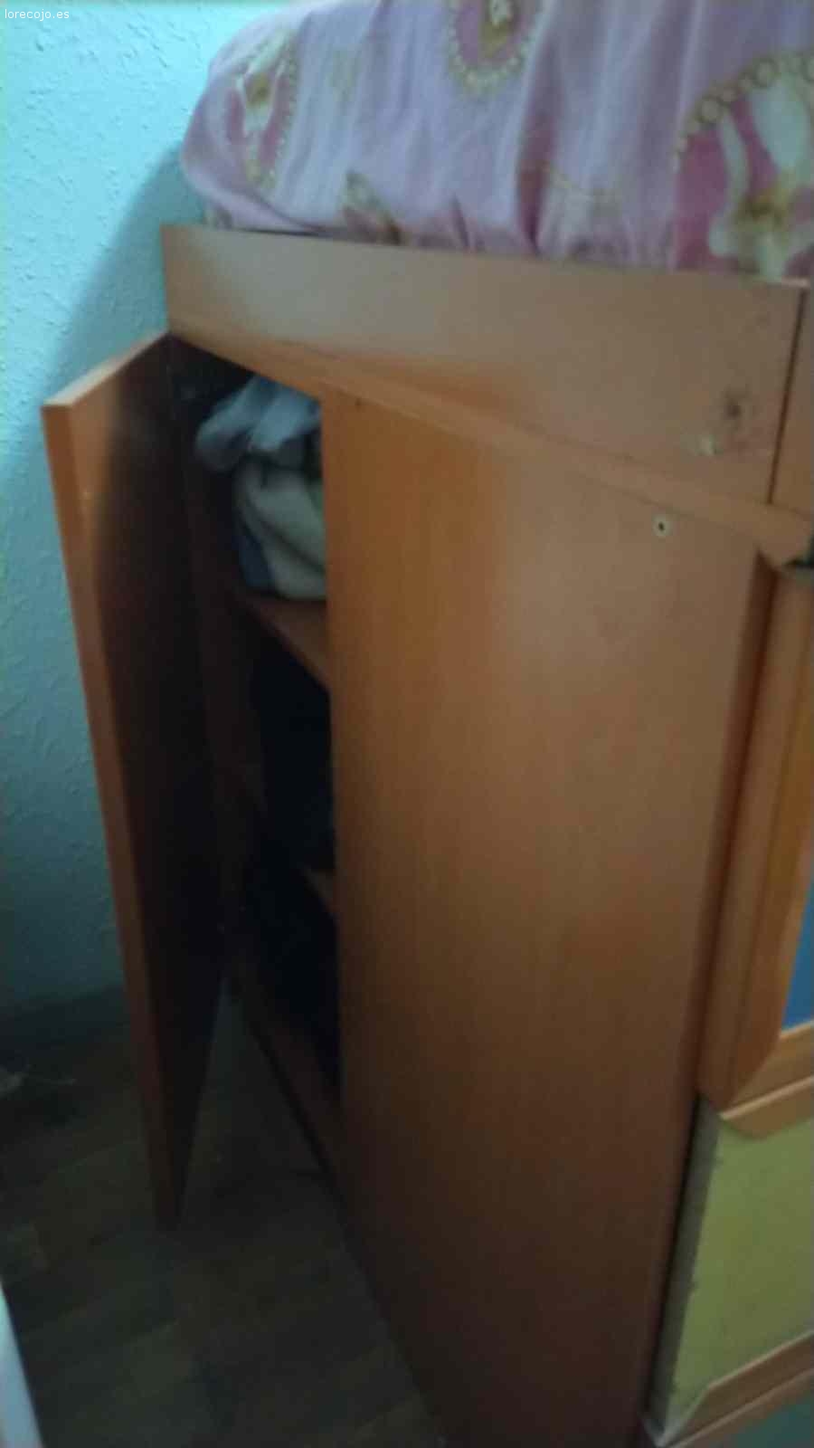 Habitación niño. Habitación niño y escritorio. Ya está desmontada.