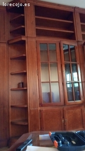 mueble de salón. se regala mueble de salón en perfecto estado 
largo 4,10
alto 2,88
40 cm 
todo aproximadamente
si estás interesado tienes que venir y desmontarlo. va por módulos.