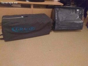 REGALO CUNA VIAJE, ORINALES Y SILLA BAÑO. Regalo cuna de viaje y colchón en perfecto estado. 2 orinales y una silla de baño con ventosas para agarrarse a la bañera. Recoger en mi domicilio.