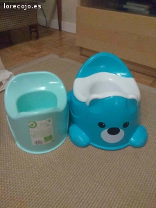 REGALO CUNA VIAJE, ORINALES Y SILLA BAÑO. Regalo cuna de viaje y colchón en perfecto estado. 2 orinales y una silla de baño con ventosas para agarrarse a la bañera. Recoger en mi domicilio.