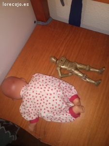 regalo por no usar. al pekeño le falta un brazo pero se le puede acoplar algo si te gustan las manualidades