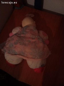 se regala muñeco. muñeco con cabeza de goma suave y blandito . se regala por no usar