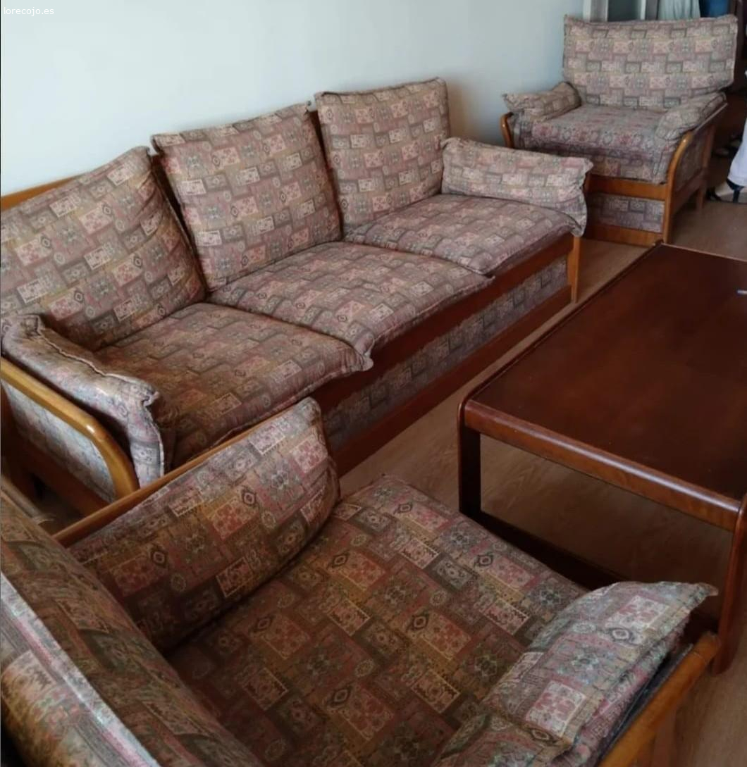sofá tresillo+2 sillones (urge). base en madera y cogines estampados