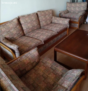 sofá tresillo+2 sillones (urge). base en madera y cogines estampados
