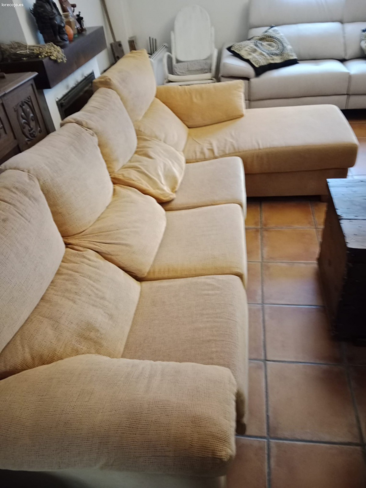 Sofá. Sofá de 3 plazas más chaise longue.